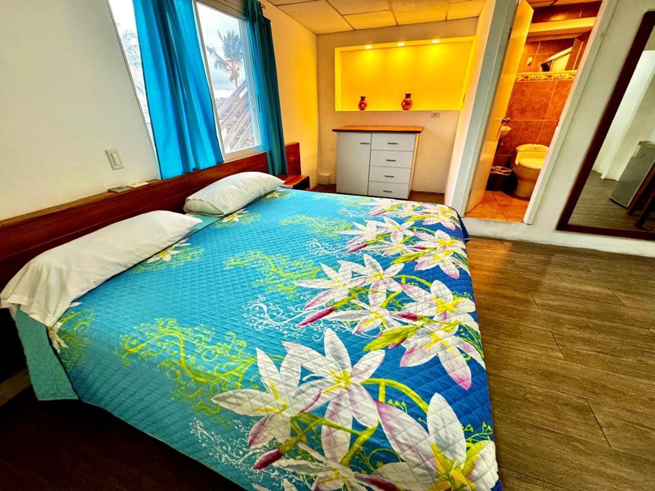 Hostal Muyuyo Puerto Ayora  Zewnętrze zdjęcie