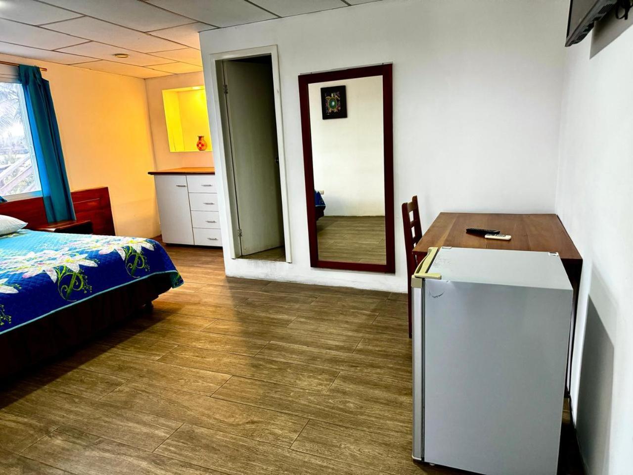 Hostal Muyuyo Puerto Ayora  Zewnętrze zdjęcie