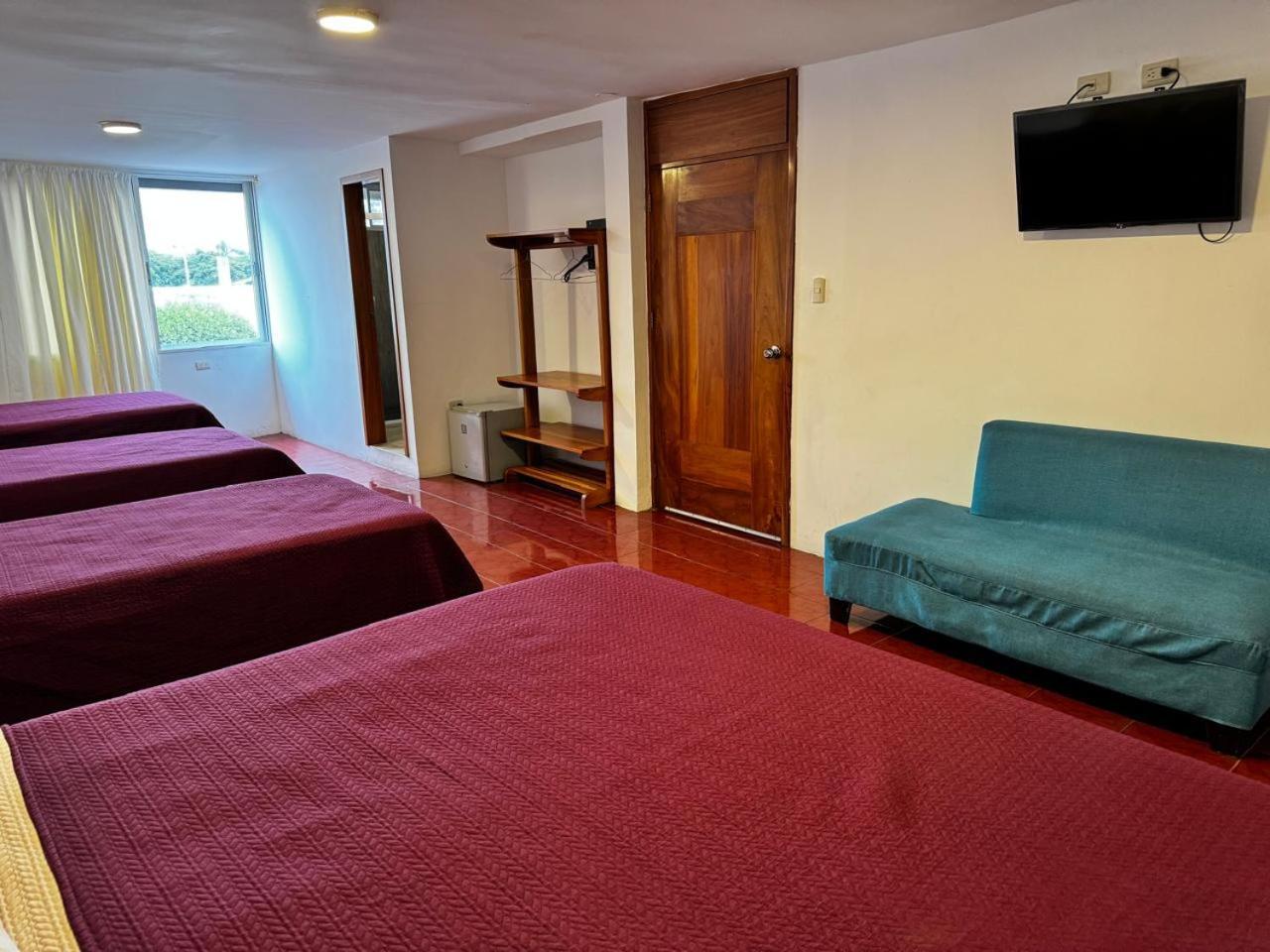 Hostal Muyuyo Puerto Ayora  Zewnętrze zdjęcie