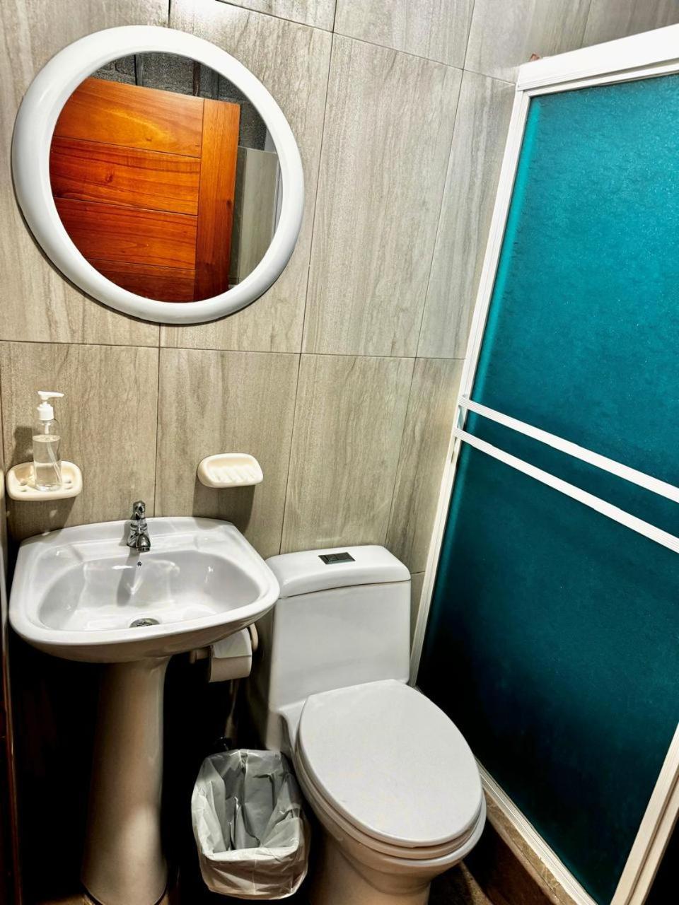 Hostal Muyuyo Puerto Ayora  Zewnętrze zdjęcie