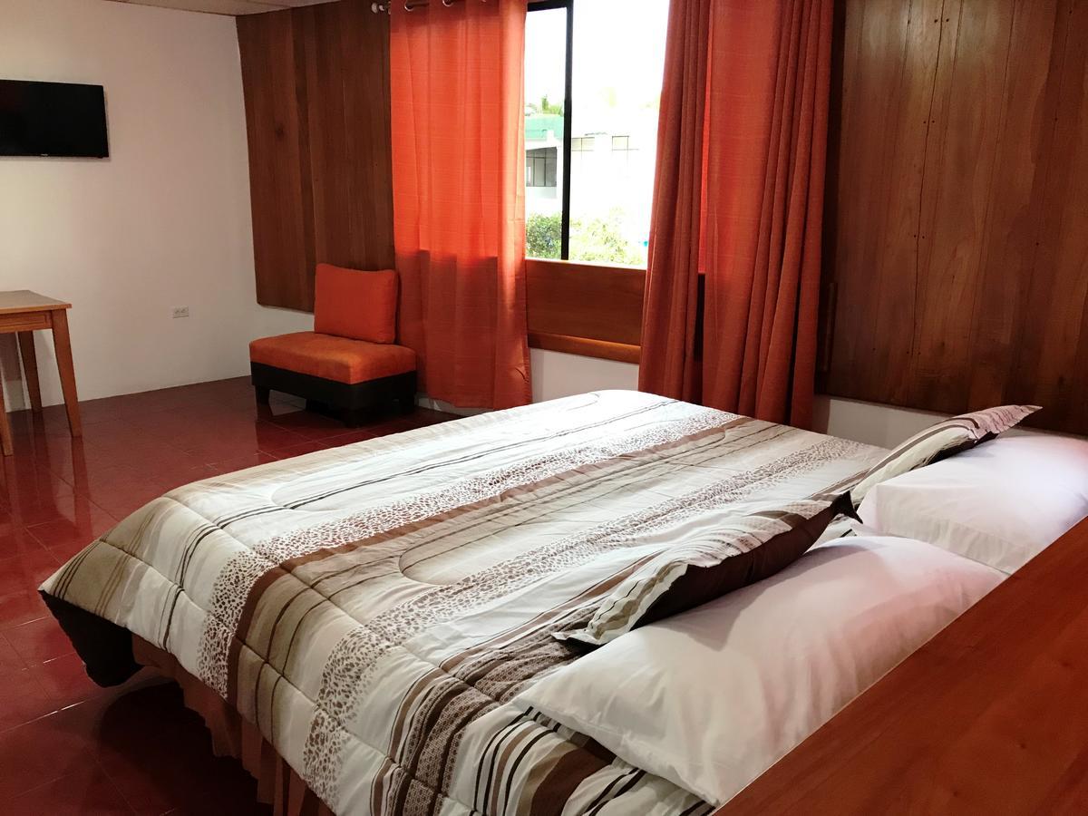 Hostal Muyuyo Puerto Ayora  Zewnętrze zdjęcie